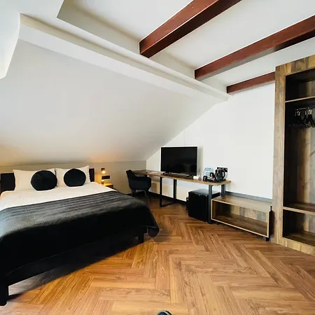 Hotel Millennium