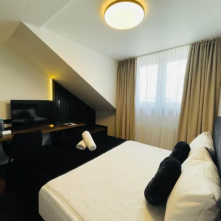 Hotel Millennium